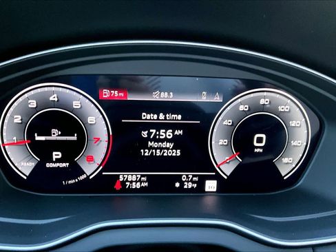 Used 2022 Audi Q5 2.0T Prestige w/ Prestige Package image 23