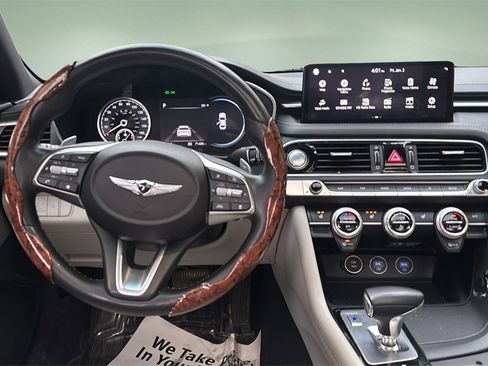 Used 2023 Genesis G70 2.0T image 14