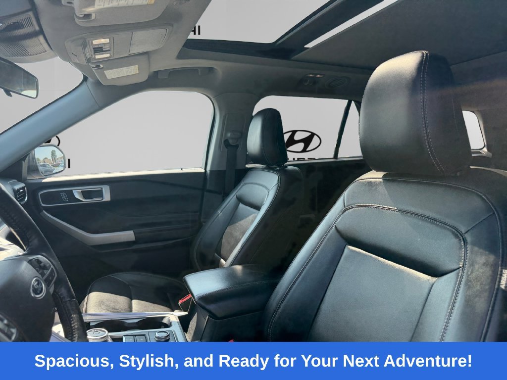 Used 2022 Ford Explorer XLT w/ Equipment Group 202A AWD/4WD image 9