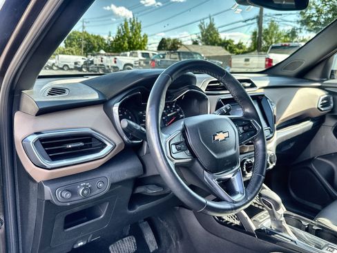 Used 2022 Chevrolet TrailBlazer ACTIV w/ Convenience Package FWD image 10