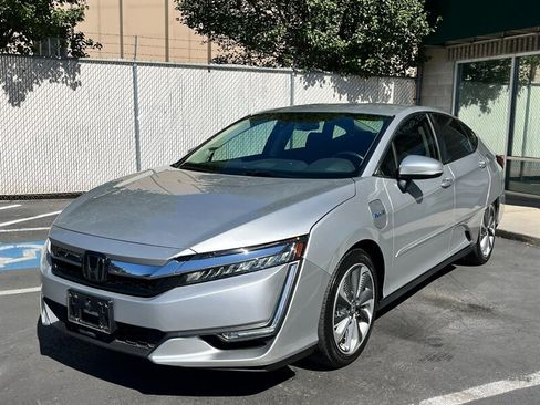 Used 2018 Honda Clarity Touring image 3