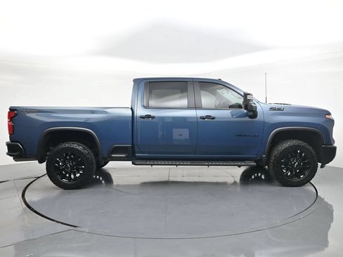 Used 2026 Chevrolet Silverado 3500 LT w/ Trail Boss Package AWD/4WD image 6