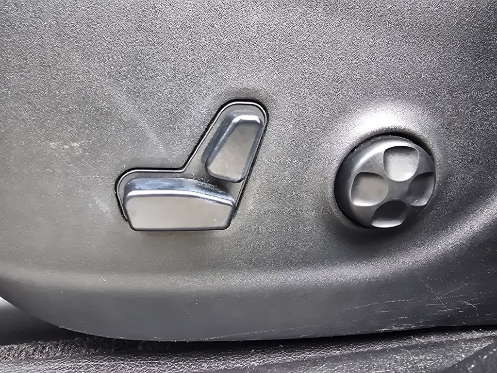 Used 2014 Jeep Cherokee Limited FWD image 21