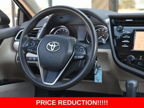 Used 2019 Toyota Camry LE image 23