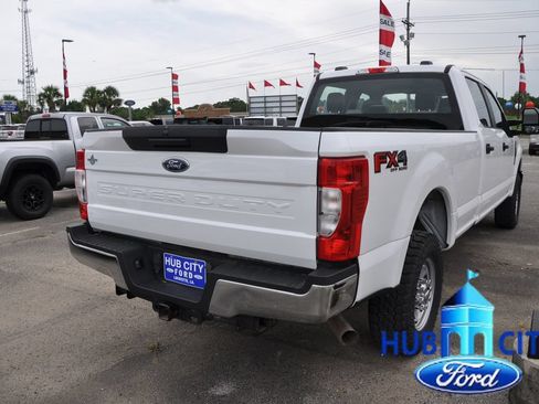 Used 2022 Ford F250 XL w/ Power Equipment Group AWD/4WD image 5