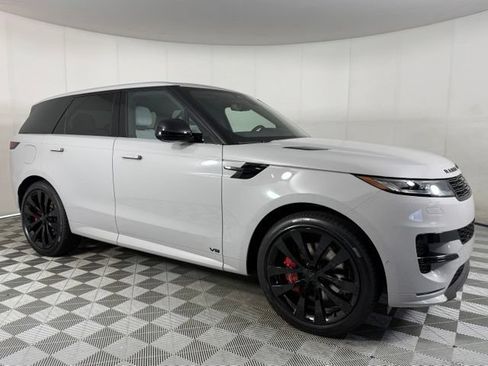 New 2026 Land Rover Range Rover Sport Dynamic SE AWD/4WD image 10