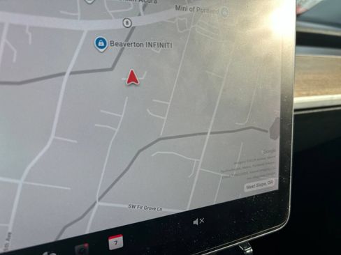 Used 2021 Tesla Model Y Long Range AWD/4WD image 14
