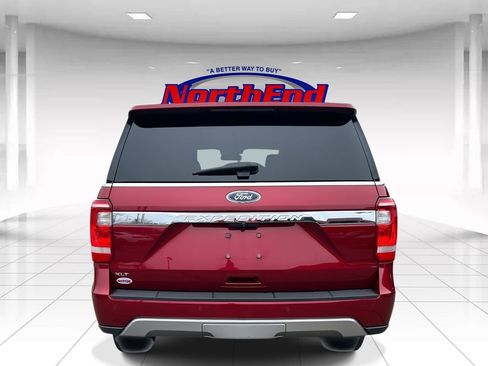 Used 2018 Ford Expedition XLT w/ Equipment Group 202A image 4