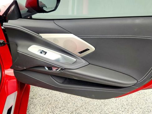 Used 2024 Chevrolet Corvette Stingray Preferred Cpe w/ Z51 Performance Package image 28