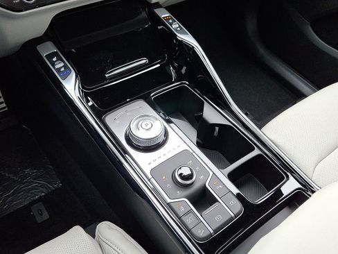 New 2026 Kia Sorento SX Prestige AWD/4WD image 12