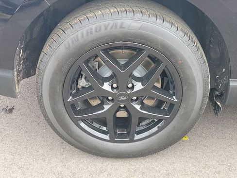 Certified 2024 Ford Edge SEL w/ Convenience Package image 5