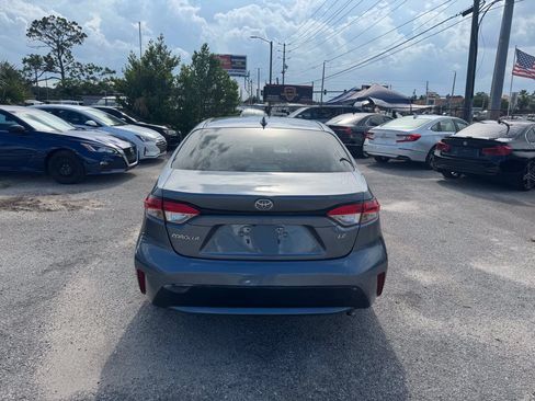 Used 2020 Toyota Corolla LE FWD image 3