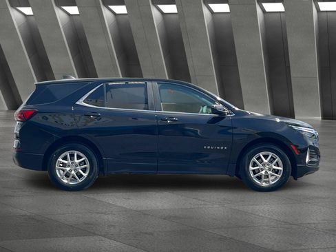 Used 2023 Chevrolet Equinox LT w/ Driver Convenience Package FWD image 3