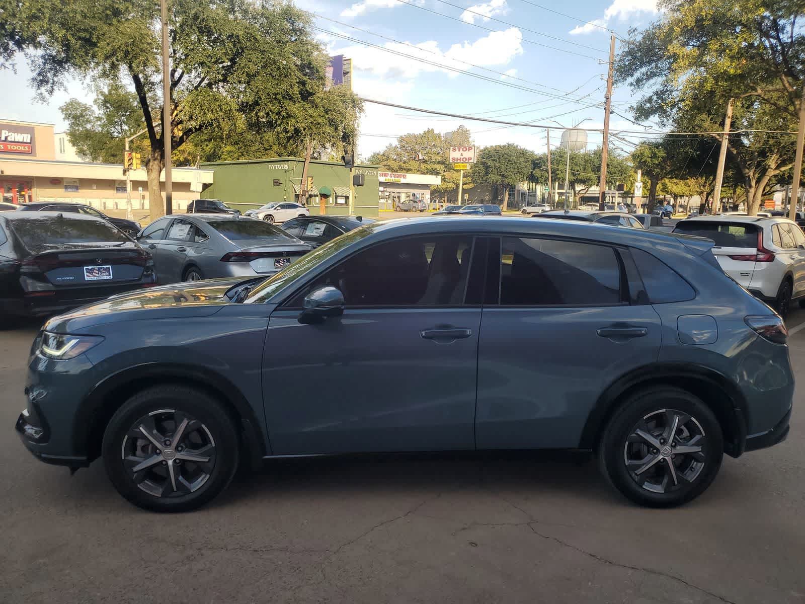 Used 2024 Honda HR-V EX-L image 3