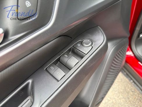 New 2026 Chevrolet Equinox EV RS AWD/4WD image 13