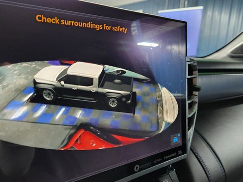 Used 2023 Toyota Tundra Platinum image 46