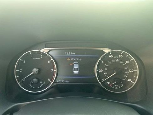 Used 2025 Nissan Altima 2.5 SV FWD image 15