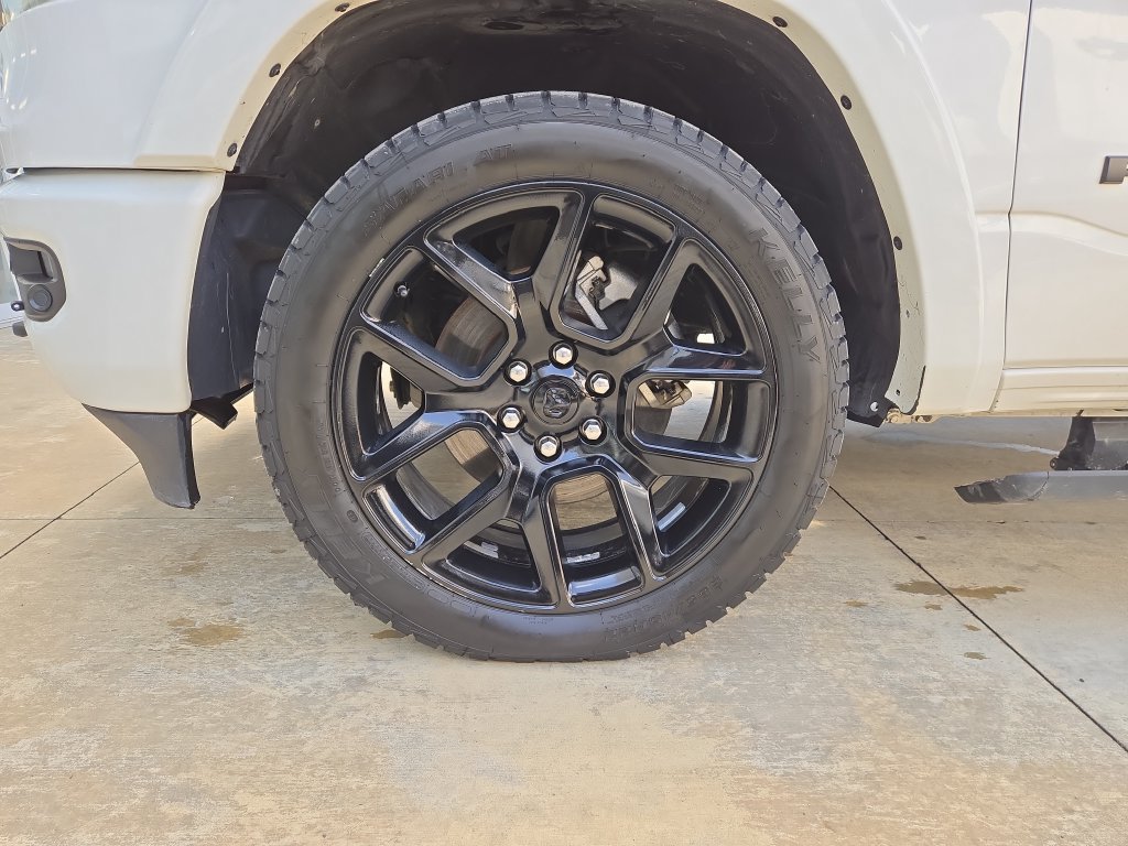 Used 2021 RAM 1500 Laramie AWD/4WD image 10