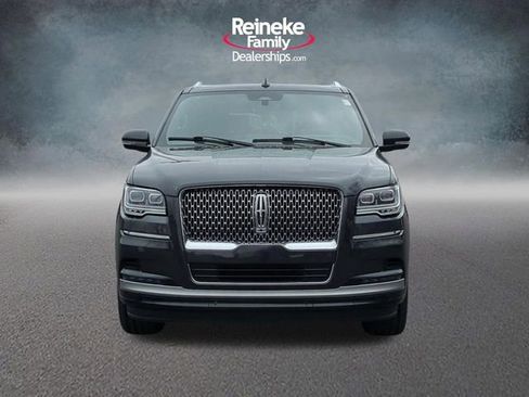 Used 2023 Lincoln Navigator Reserve AWD/4WD image 2