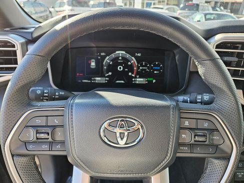 Used 2025 Toyota Sequoia SR5 AWD/4WD image 23