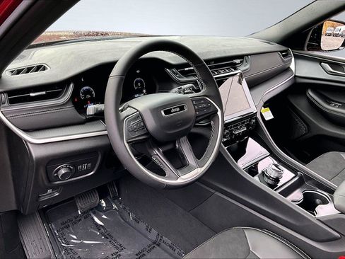 New 2025 Jeep Grand Cherokee Altitude AWD/4WD image 6