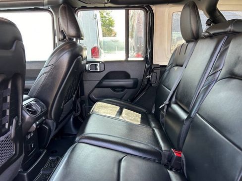 Used 2023 Jeep Wrangler Unlimited Rubicon 4xe AWD/4WD image 17
