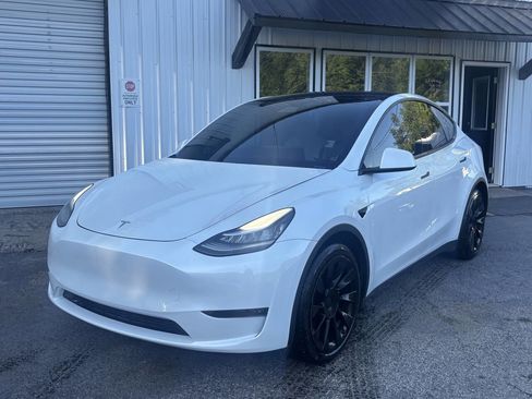 Used 2020 Tesla Model Y Long Range AWD/4WD image 3