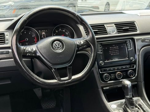 Used 2017 Volkswagen Passat 1.8T SE FWD image 24