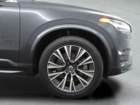 Used 2022 Volvo XC90 T5 Momentum w/ Climate Package FWD image 14