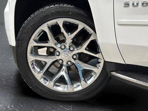 Used 2020 Chevrolet Suburban Premier image 36