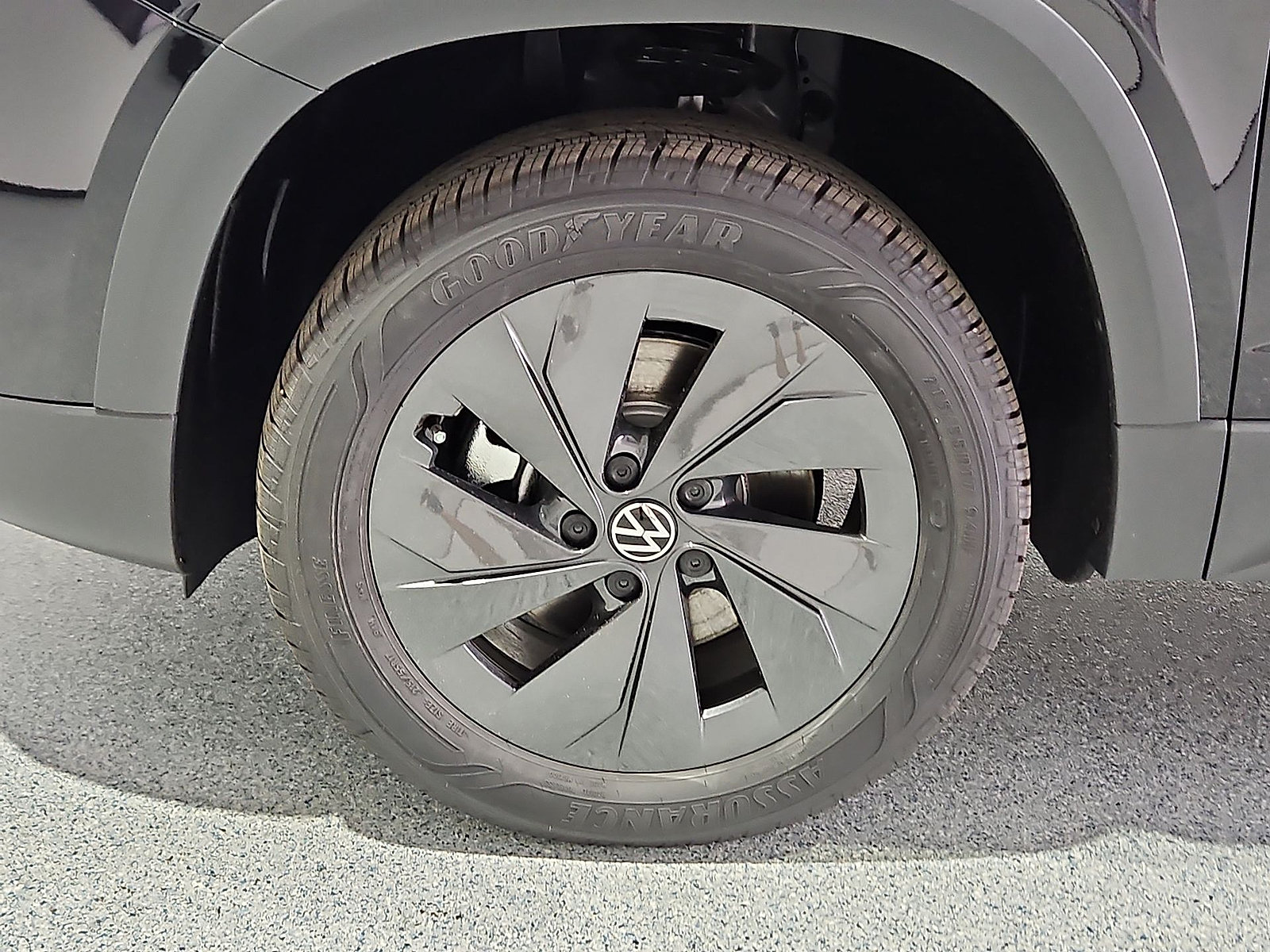 New 2027 Volkswagen Taos S FWD image 11