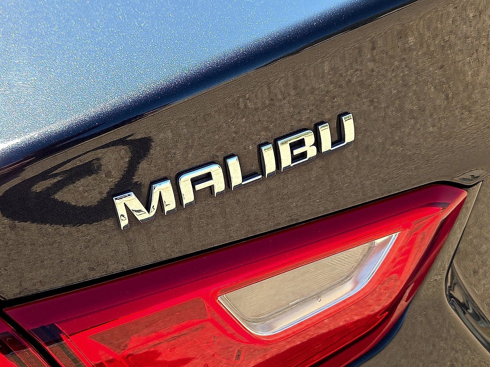 Used 2023 Chevrolet Malibu LT FWD image 11