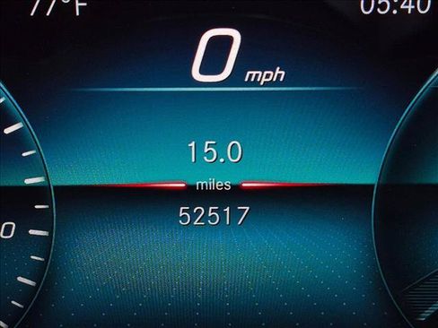 Used 2022 Mercedes-Benz GLA 250 4MATIC w/ Premium Package Lite image 11