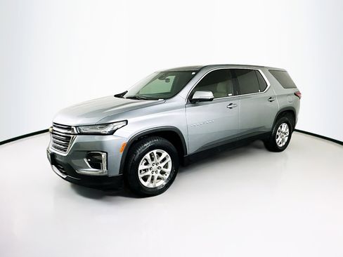 Used 2023 Chevrolet Traverse LS w/ Safety Package FWD image 4