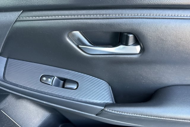 Certified 2024 Nissan Sentra SV FWD image 19