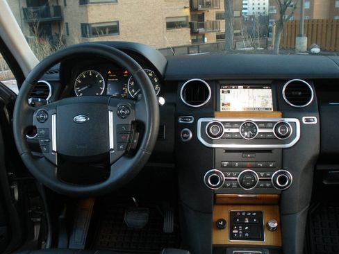 Used 2015 Land Rover LR4 HSE image 35