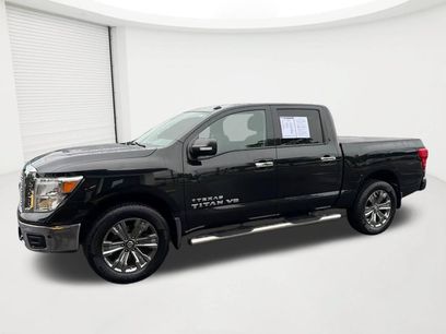 Used 2019 Nissan Titan SV w/ SV Convenience Package