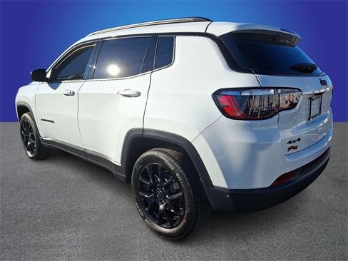 New 2026 Jeep Compass Latitude image 4