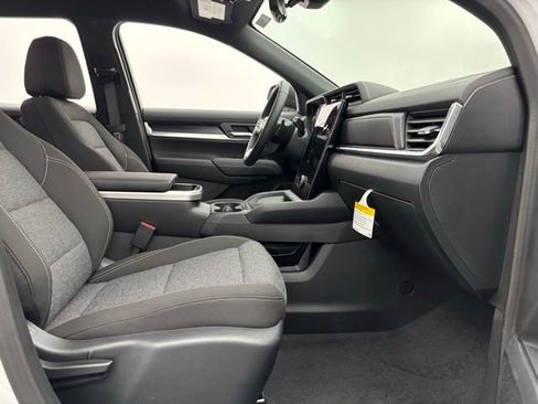New 2026 GMC Terrain Elevation w/ Technology Package II FWD image 30