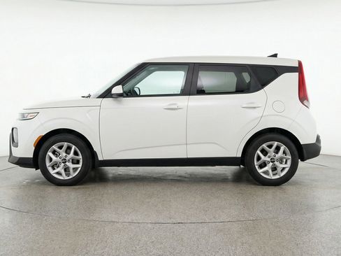 Used 2025 Kia Soul LX w/ LX Technology Package FWD image 5
