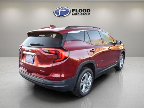 Used 2018 GMC Terrain SLE w/ Driver Convenience Package image 4