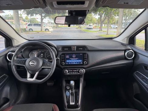 Used 2025 Nissan Versa SR FWD image 17