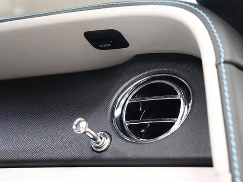 Used 2022 Rolls-Royce Cullinan w/ Cullinan Package AWD/4WD image 24