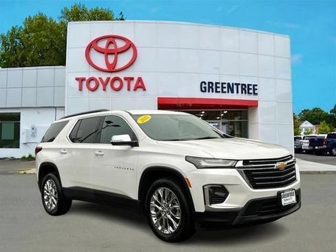 Used 2022 Chevrolet Traverse LT AWD/4WD image 1