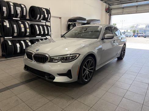 Used 2019 BMW 330i Sedan w/ Premium Package RWD image 4