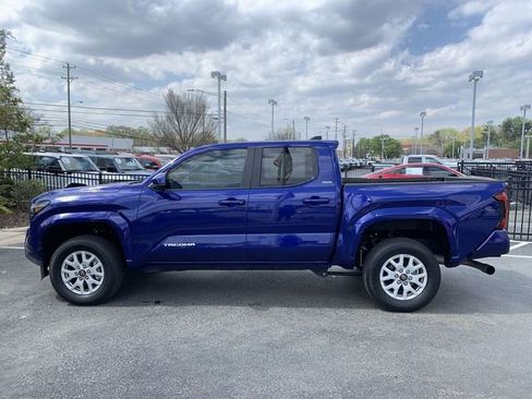 Used 2024 Toyota Tacoma SR5 image 5