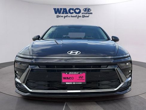 Used 2025 Hyundai Sonata Limited image 3