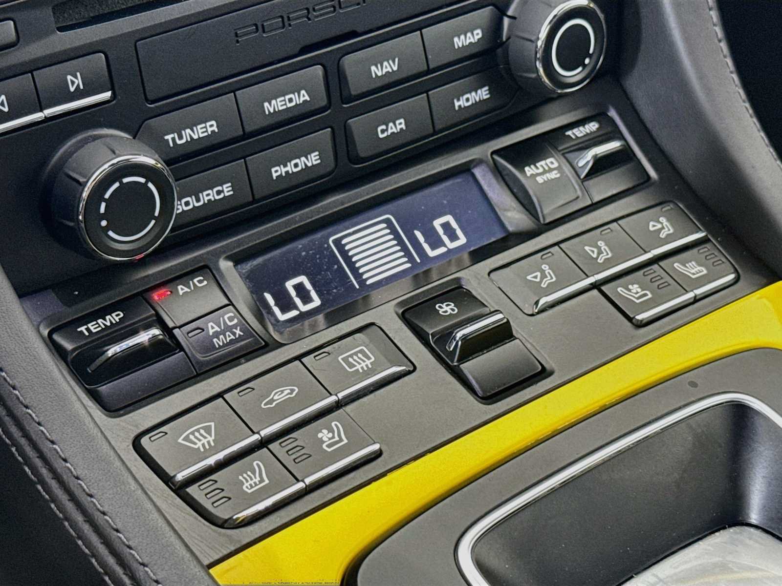 Certified 2023 Porsche 718 Cayman RWD image 21