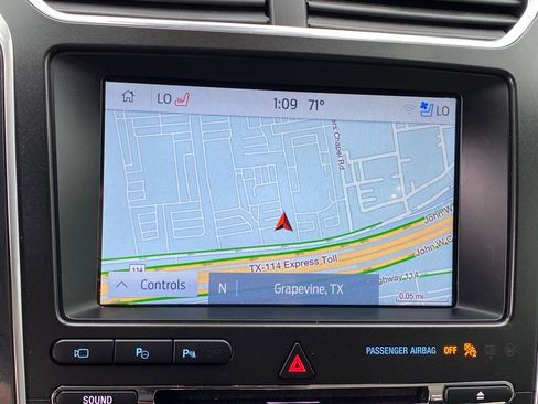 Used 2018 Ford Explorer Limited w/ Equipment Group 301A image 29