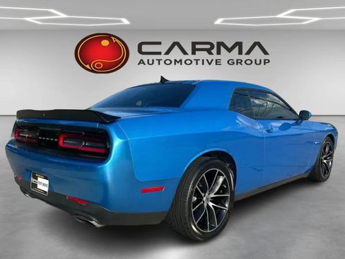 Used 2015 Dodge Challenger R/T RWD image 5